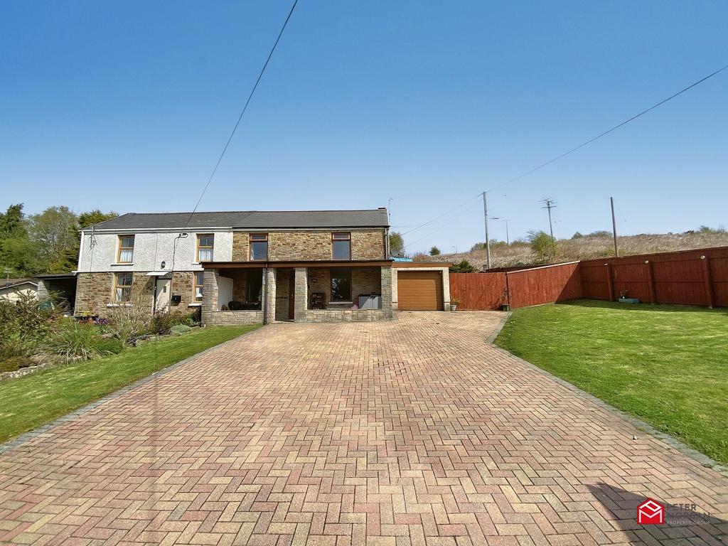 Penybryn Road, Brynmenyn, Bridgend, Bridgend County. CF32 9HT 2 bed