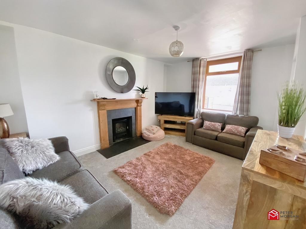 Penybryn Road, Brynmenyn, Bridgend, Bridgend County. CF32 9HT 2 bed