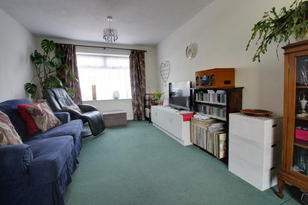 CUNNINGHAM ROAD, WATERLOOVILLE 3 bed terraced house for sale £280,000
