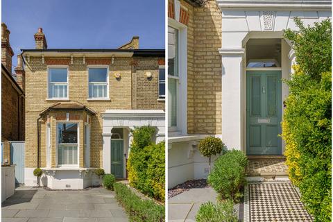 4 bedroom semi-detached house for sale - Ashbourne Grove, East Dulwich, London, SE22