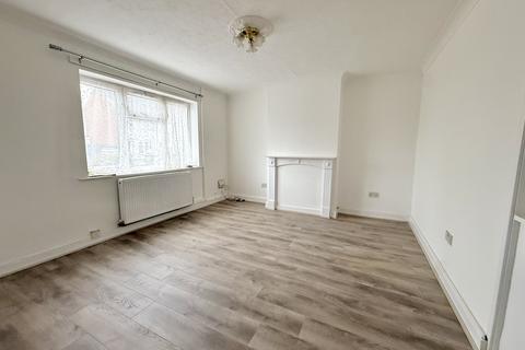 2 bedroom terraced house to rent, Medina Road, HU8, Hull, HU8