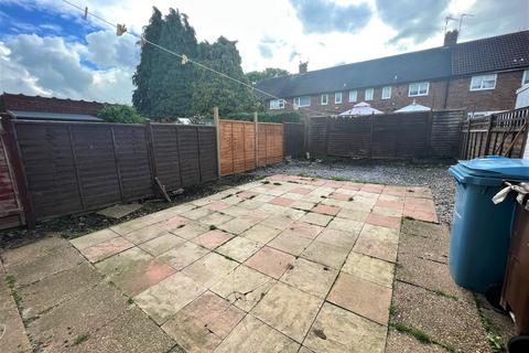 2 bedroom terraced house to rent, Medina Road, HU8, Hull, HU8