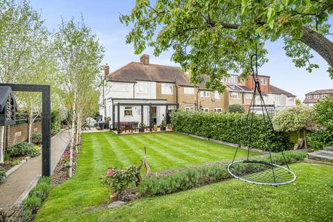 32 Rose Walk, West Wickham, BR4 0SD