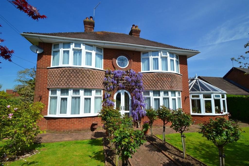 Fordingbridge 4 bed detached house for sale £625,000