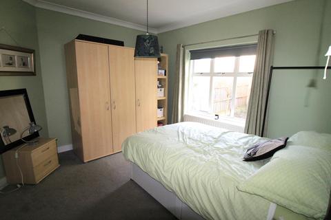 13 Willow Walk, Upminster, RM14 1XH