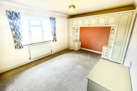 2 Garreg Lwyd, Tywyn, LL36 9HE