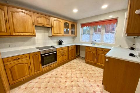 2 Layham Drive, Luton, LU2 9SY
