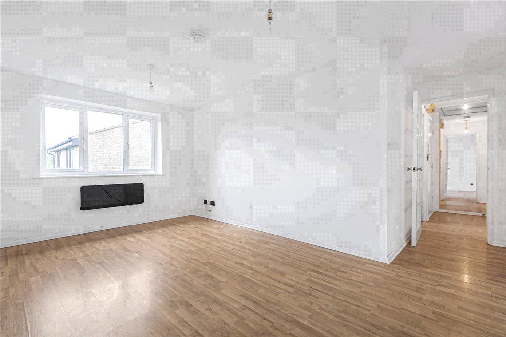 Walpole Road, Slough, Berkshire, SL1 1 bed apartment £1,100 pcm (£254 pw)