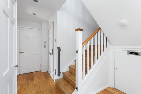 83 Fair A Far, Edinburgh, EH4 6QB