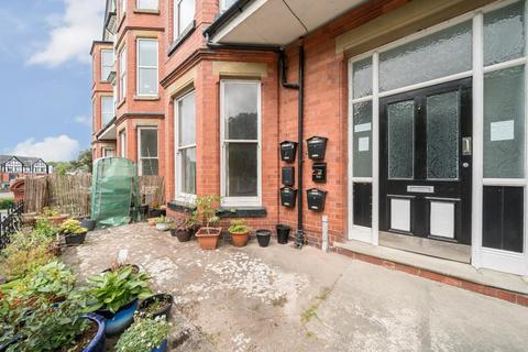 2, Orielton Temple Drive, Llandrindod Wells, LD1 5LU