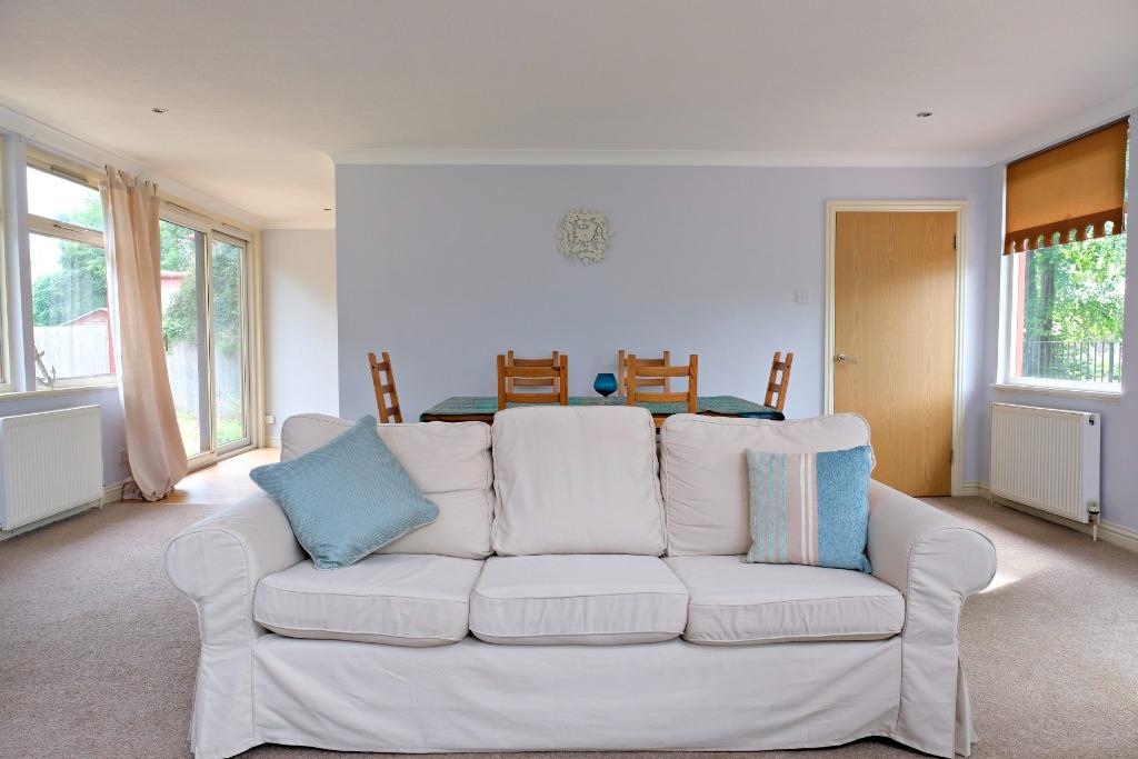 North Berwick, Edinburgh, EH39 3 bed flat to rent £1,450 pcm (£335 pw)
