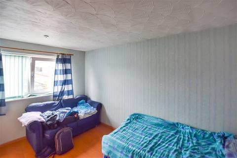 33 Minton Way, Widnes, WA8 9QY