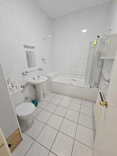 1 bedroom flat to rent, Polygon, Eccles