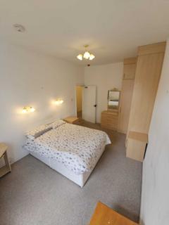 1 bedroom flat to rent, Polygon, Eccles