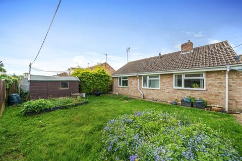 1 Burswin Road, Carterton, OX18 1DZ