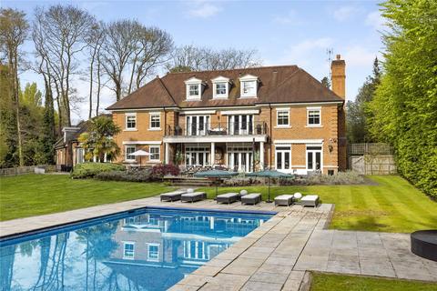 Moles End Moles Hill, Oxshott, Leatherhead, KT22 0QB