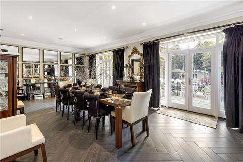 Moles End Moles Hill, Oxshott, Leatherhead, KT22 0QB