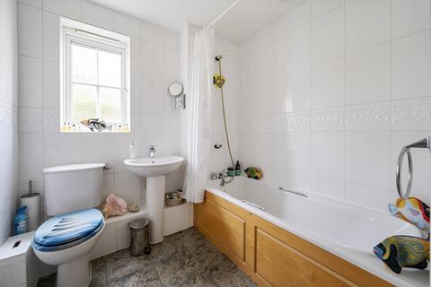 11 Hazelhurst, Beckenham, BR3 5TL