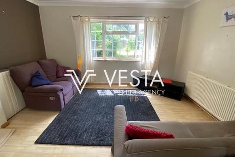 4 bedroom terraced house to rent, Orlescote Road, Coventry