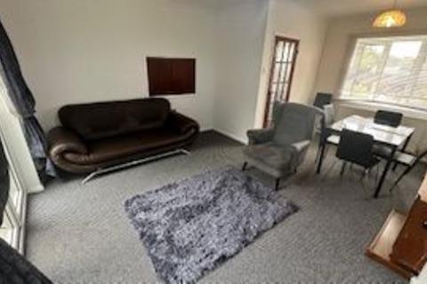 4 bedroom terraced house to rent, Pershore Place, Coventry