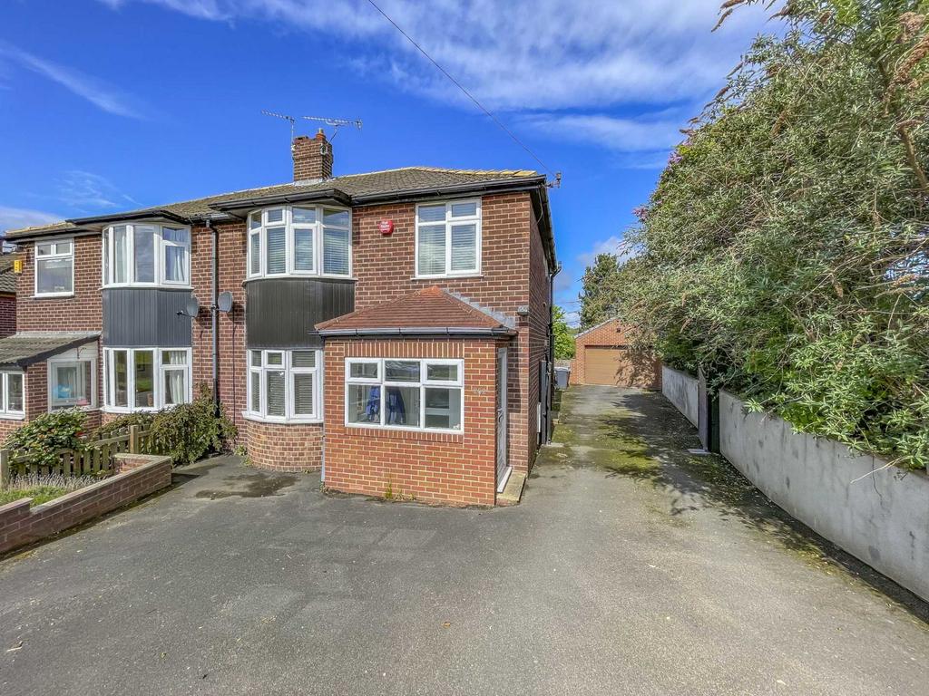 Scotchman Lane, Morley 3 bed semidetached house for sale £350,000