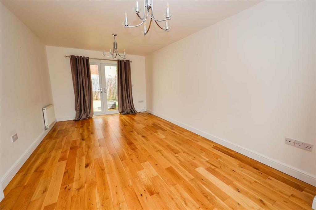 Canal Court, Saxilby 3 bed detached house for sale £285,000