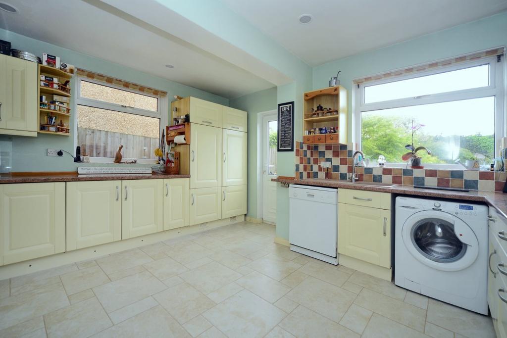Forest Side, Worcester Park, KT4 3 bed semidetached house for sale £
