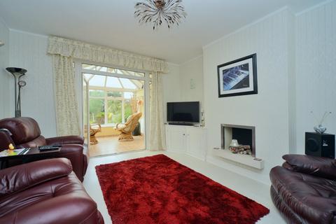16 Forest Side, Worcester Park, KT4 7PB