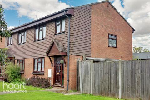 39 Trowbridge Road, Romford, RM3 8YW