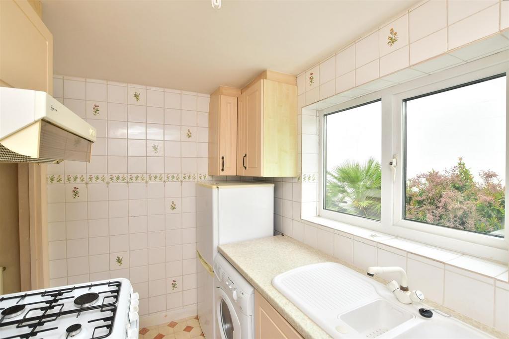Shaftesbury Road, Brighton, East Sussex 1 bed ground floor flat for