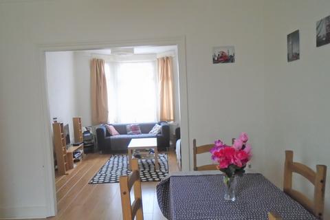 4 bedroom terraced house for sale, Windsor Road, Ilford IG1