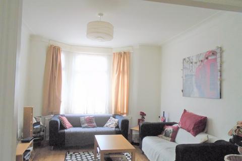 4 bedroom terraced house for sale, Windsor Road, Ilford IG1