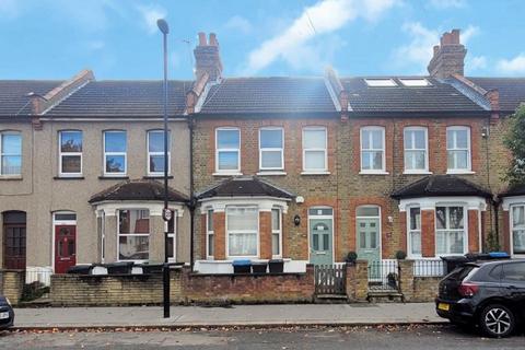 120 Winterbourne Road, Thornton Heath, CR7 7QW