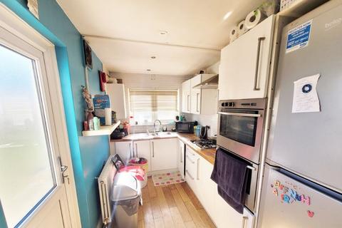 120 Winterbourne Road, Thornton Heath, CR7 7QW