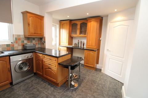 2 bedroom terraced house to rent, Taunton Road, Ashton-Under-Lyne OL7
