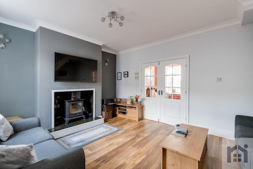 Rawlinson Lane, Heath Charnock, PR6 9JU 3 bed terraced house £185,000