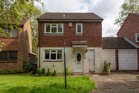 35 Hurst Hill, Walderslade, Chatham, ME5 9BX