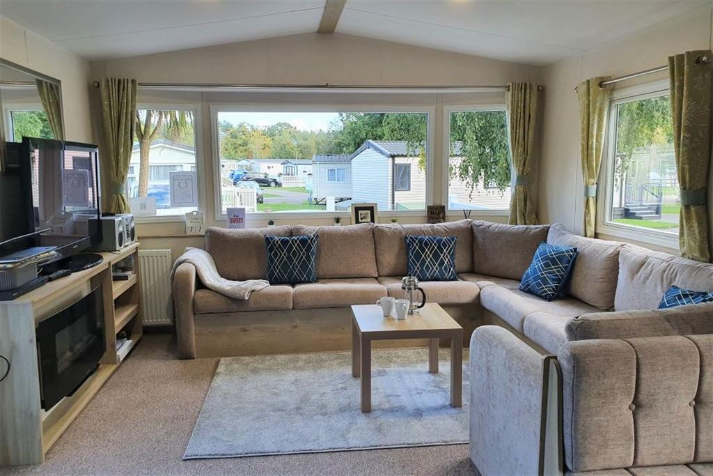Ashley Heath 3 bed house for sale £32,000