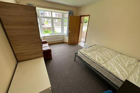 1 bedroom in a house share to rent, Room 1