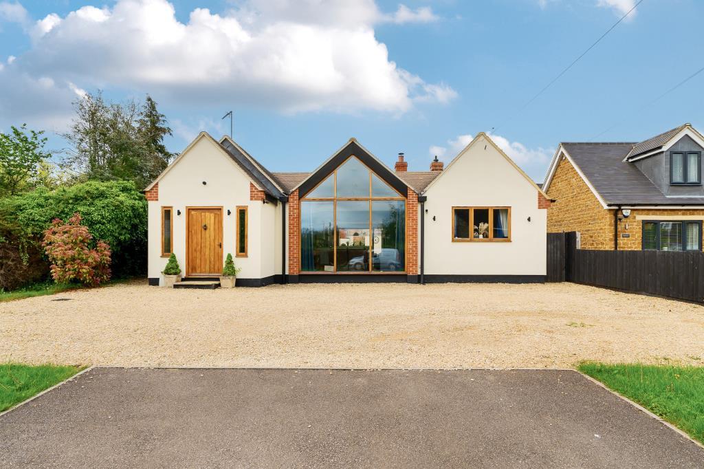 Barford St Michael, Oxfordshire, OX15 4 bed detached house for sale £