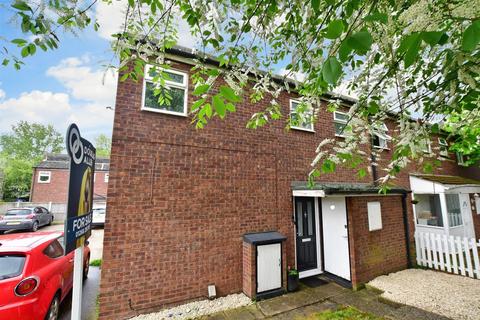 3 bedroom end of terrace house for sale - Wayletts, Basildon, Essex
