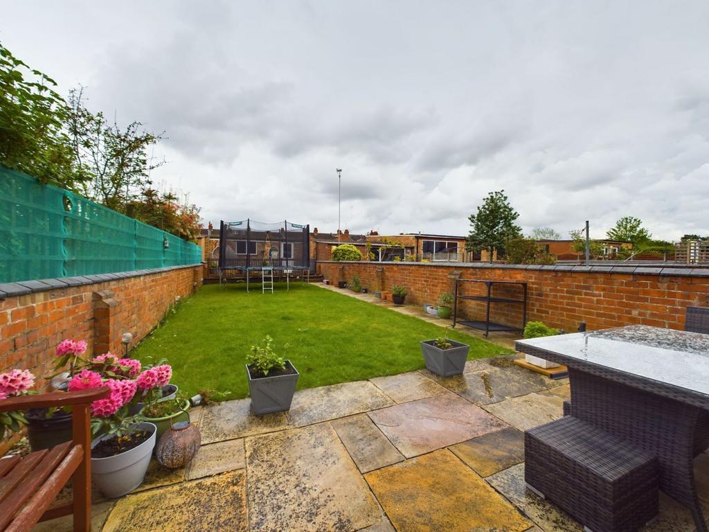 Barry Road, Abington, Northampton NN1 5JS 3 bed terraced house for sale £310,000