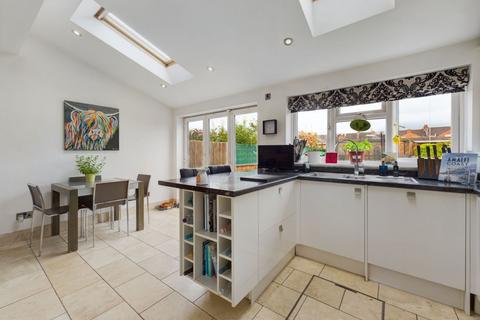62 Barry Road, Northampton, NN1 5JS