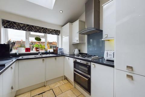 62 Barry Road, Northampton, NN1 5JS