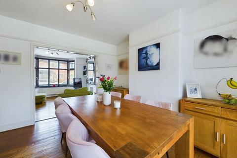 62 Barry Road, Northampton, NN1 5JS