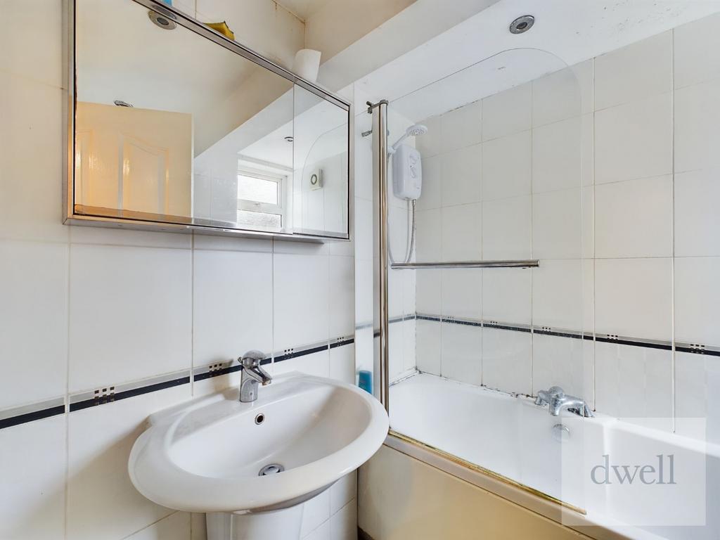 Old Lane, Beeston, Leeds, LS11 1 bed terraced house £415 pcm (£96 pw)