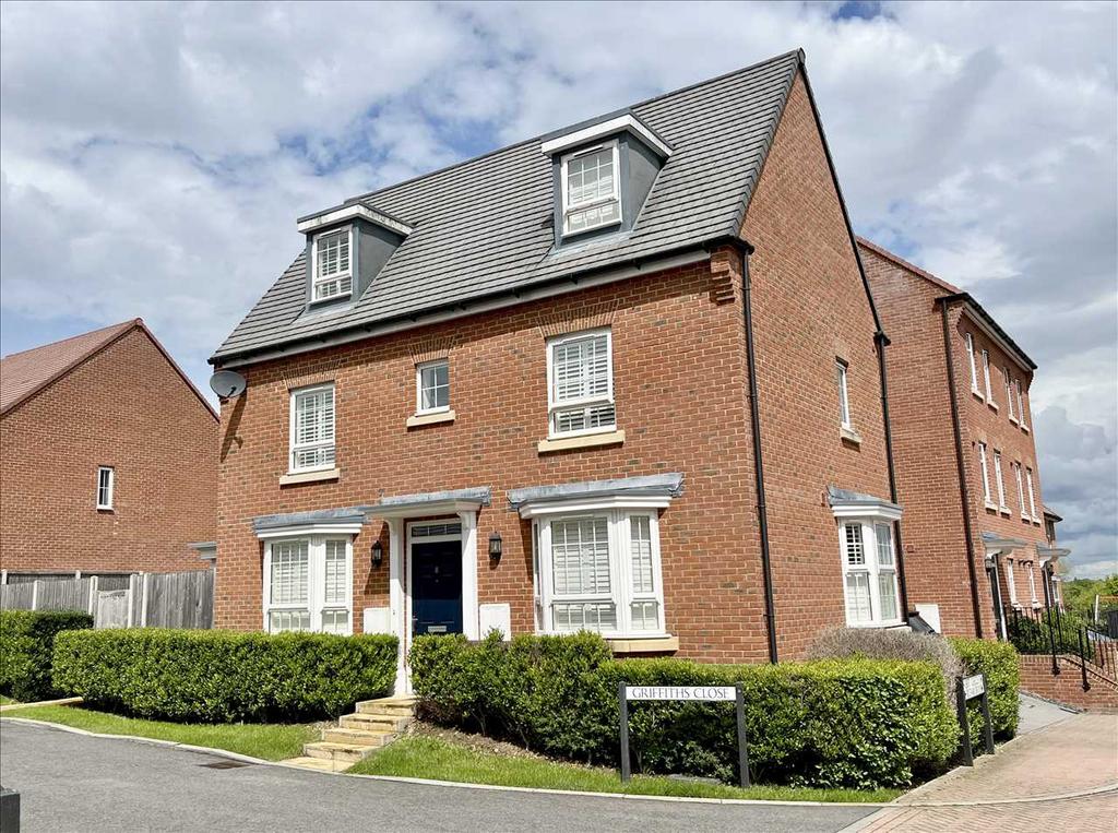 Griffiths Close, Bushey, WD23. 4 bed detached house for sale £899,950