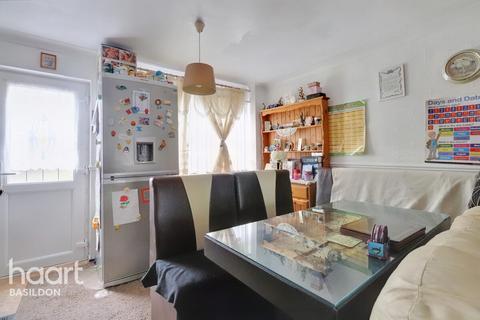 3 bedroom terraced house for sale - Woolmer Green, Basildon