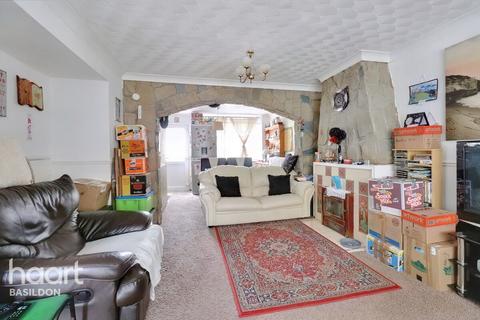 3 bedroom terraced house for sale - Woolmer Green, Basildon