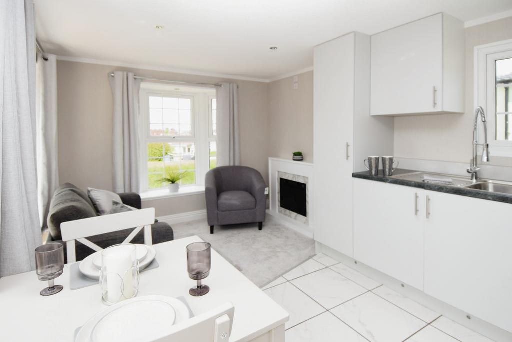 Bungalow Park, Holders Road, Amesbury, SP4 7PJ 1 bed park home for sale
